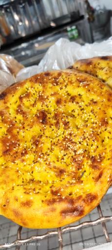 عکس نانوایی خانواده کرمانج