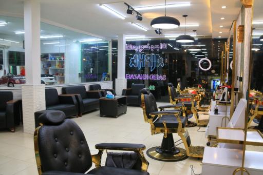 عکس آرایشگاه بزرگسال و کودک آلفا