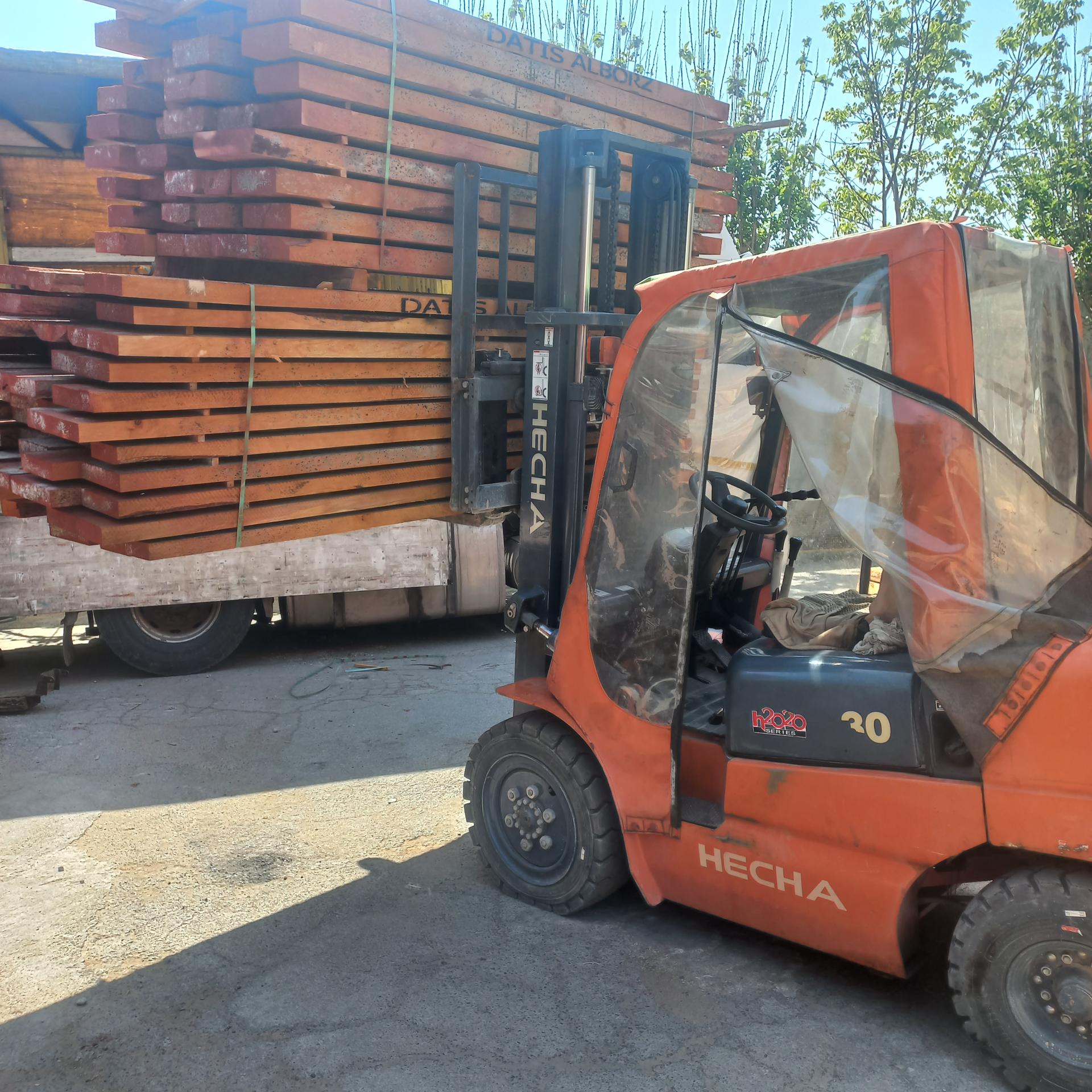 عکس اجاره لیفتراک مهران