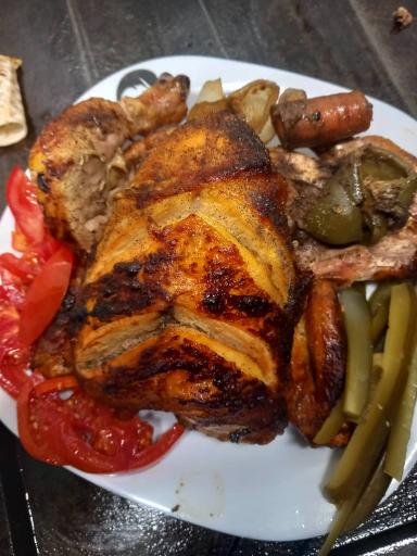 مرغ کنتاکی و پیتزا مزه