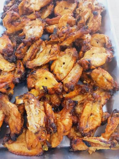 عکس مرغ کنتاکی و پیتزا مزه