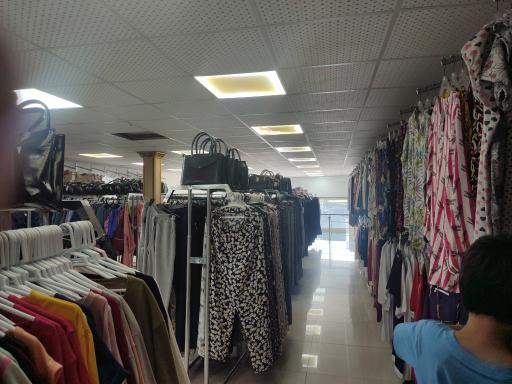 عکس فروشگاه و تولیدی پوشاک میلاد