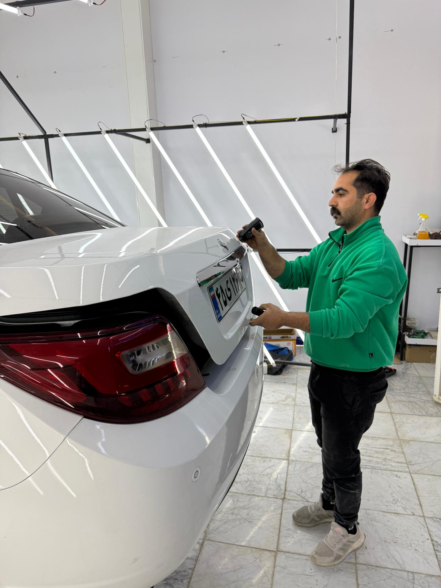 عکس مرکز تشخیص رنگ ریرا