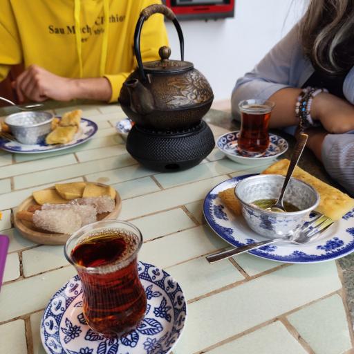عکس چایخانه تی باغ