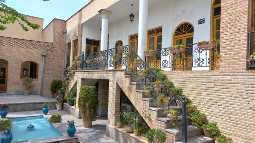 عکس خانه فراغت (عمارت دبیرالملک)