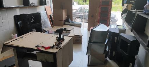 عکس دفتر مرکزی پخش هود تیرا