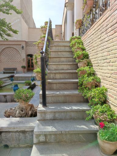 عکس خانه فراغت (عمارت دبیرالملک)