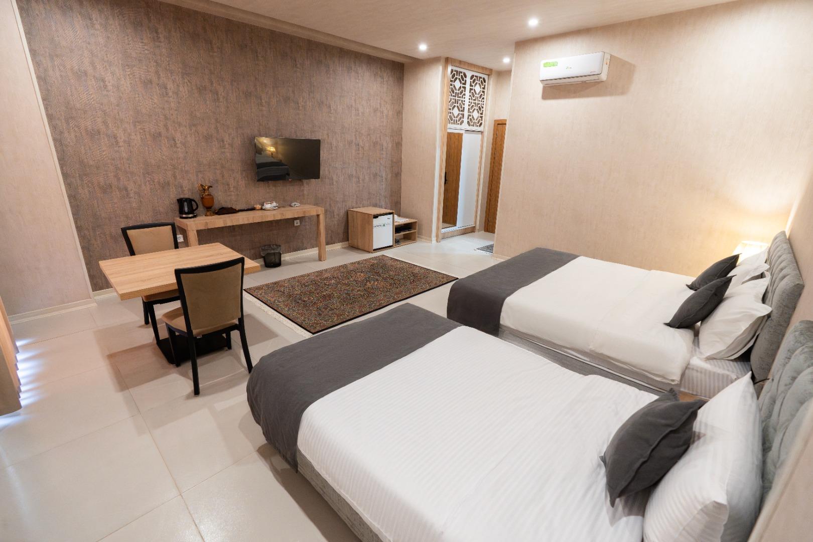 عکس هتل مهوا