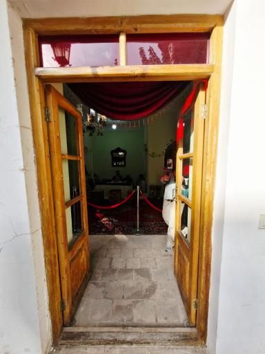 عکس عمارت دبیرالملک
