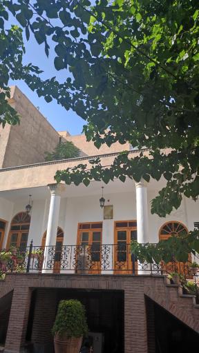 عکس خانه فراغت (عمارت دبیرالملک)