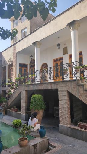 عکس خانه فراغت (عمارت دبیرالملک)