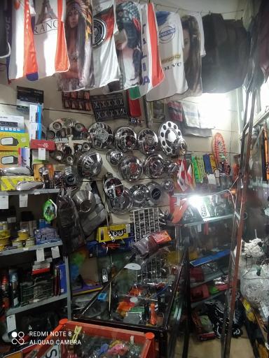 عکس فروشگاه تزئینات و یدکی مصطفی