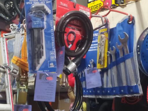 عکس فروشگاه تزئینات و یدکی مصطفی