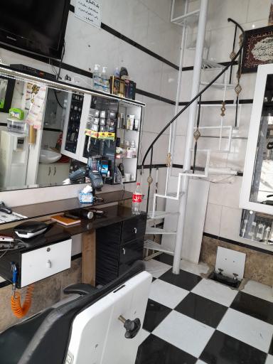 عکس آرایشگاه حسین