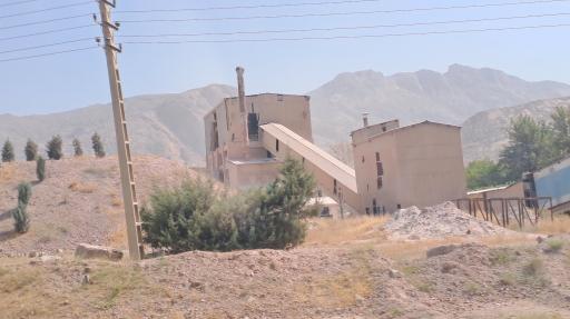 عکس کارخانه سیمان آبیک