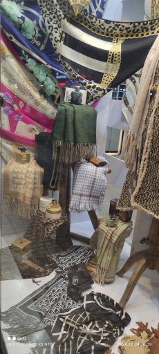 عکس شال روسری لباس زیر طلا