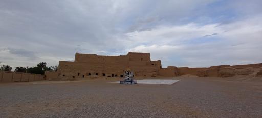 عکس نارین قلعه میبد