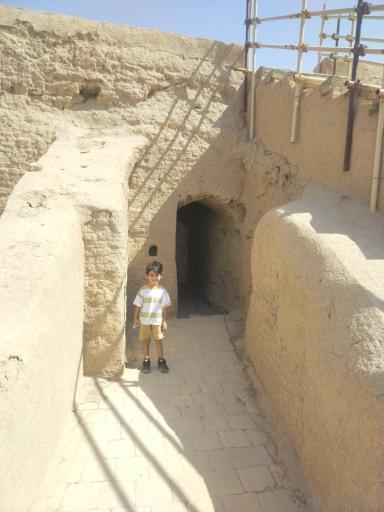 عکس نارین قلعه میبد