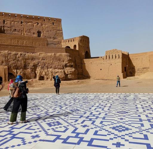 عکس نارین قلعه میبد