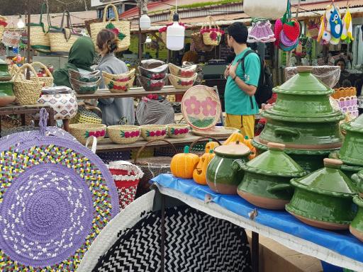 عکس بازارچه محلی ملاط