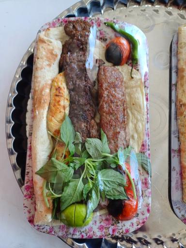 عکس باغ رستوران اذربایجان