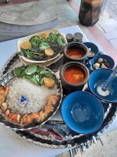 عکس باغ رستوران اذربایجان