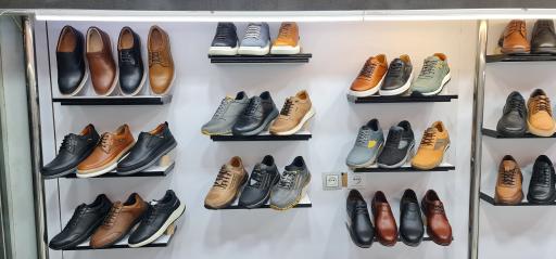 عکس گالری کفش آنتیک