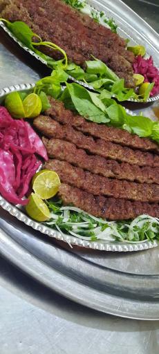 عکس باغ رستوران شب بو