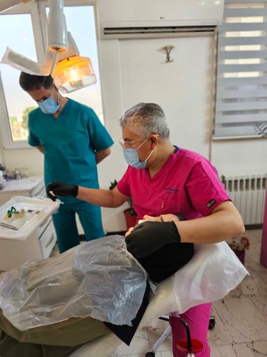 عکس دندانپزشکی دکتر حمید پورصادقی