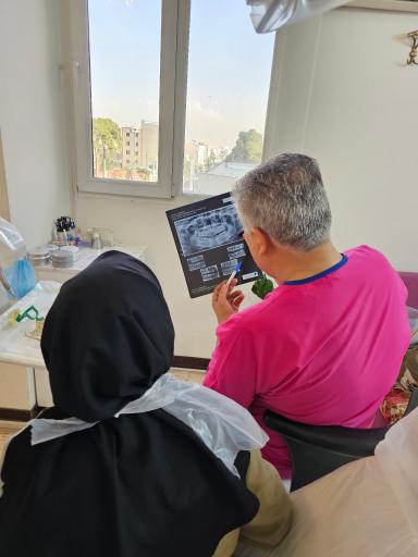 عکس دندانپزشکی دکتر حمید پورصادقی