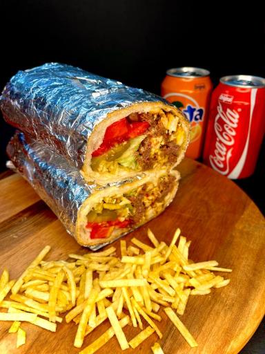 عکس پیتزا پانیذ شعبه میدان علیخانی