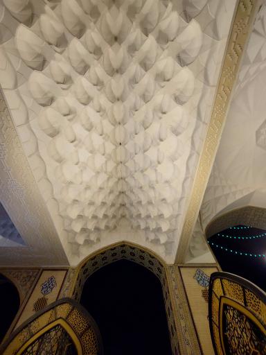 عکس بست شیخ طوسی (بالا خیابان)