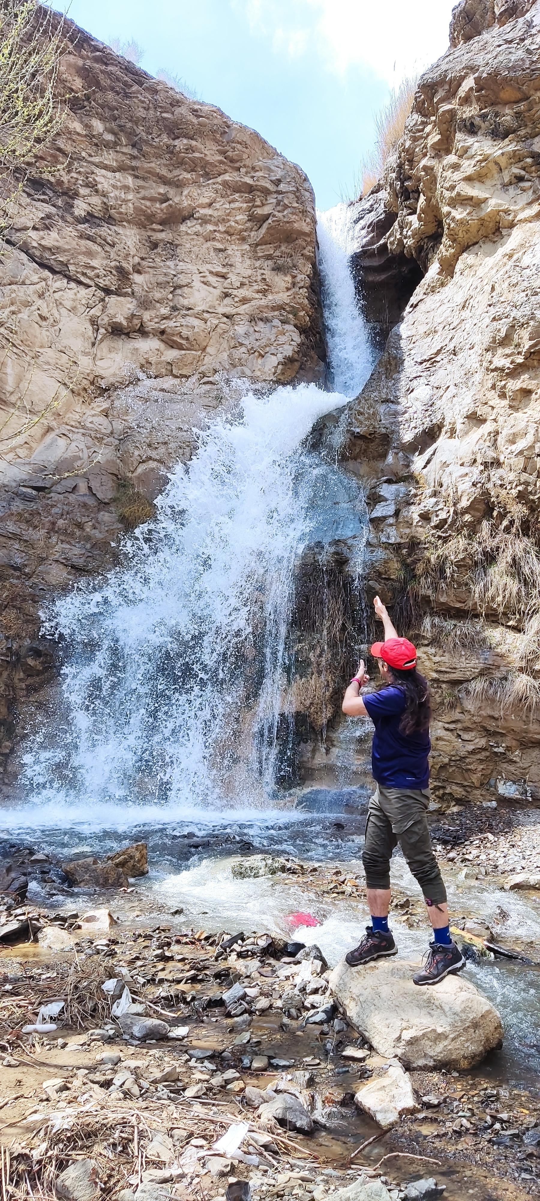 عکس آبشار نوجان