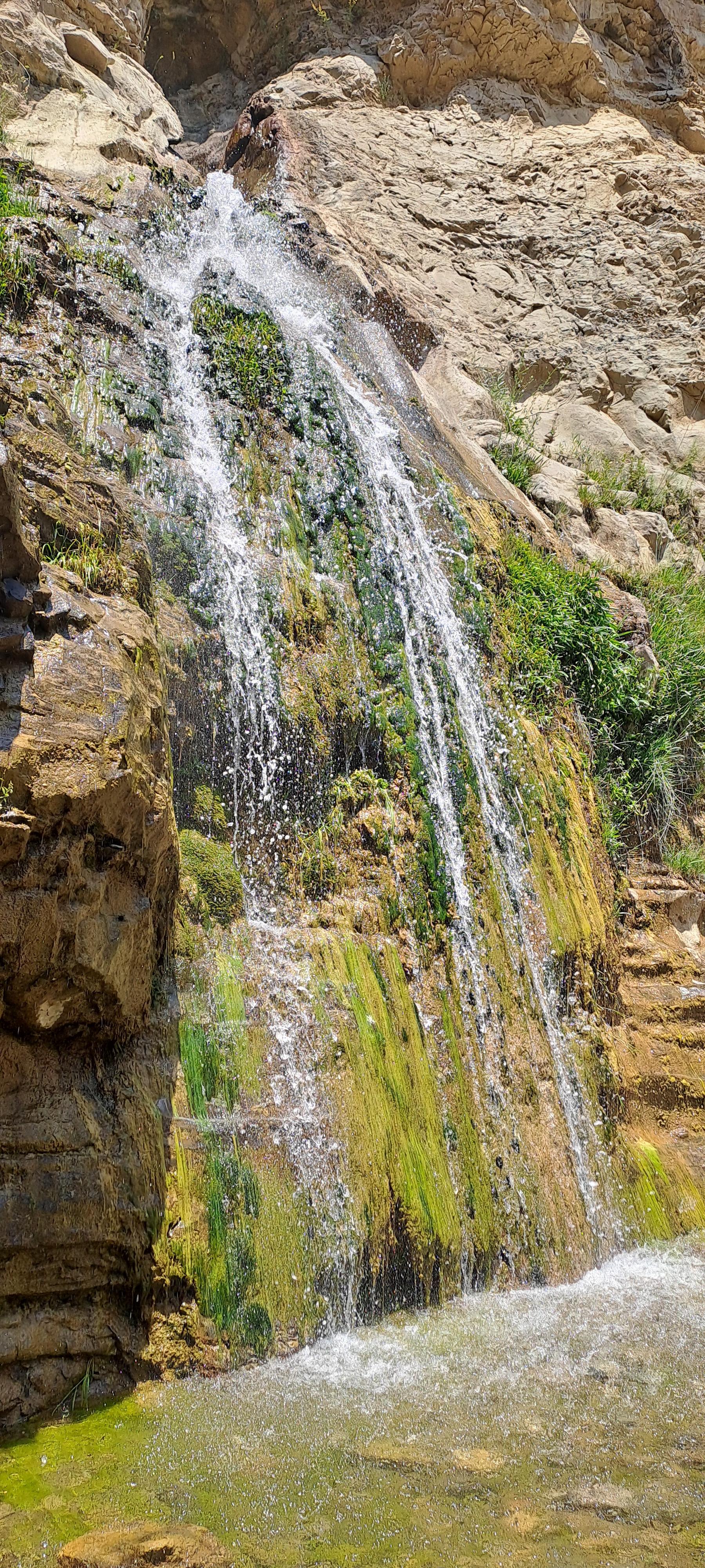 عکس آبشار نوجان