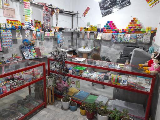 عکس لوازم التحریر و خدمات کامپیوتری تک