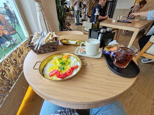 عکس کافه صبحانه سحرخیزان