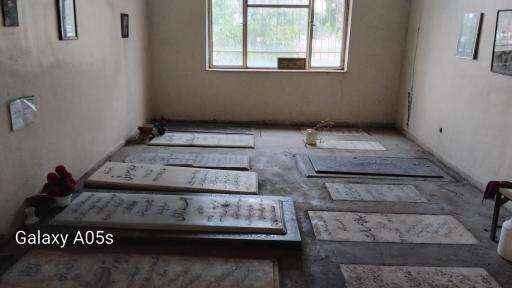 عکس آرامگاه فرهیختگان ادب و هنر