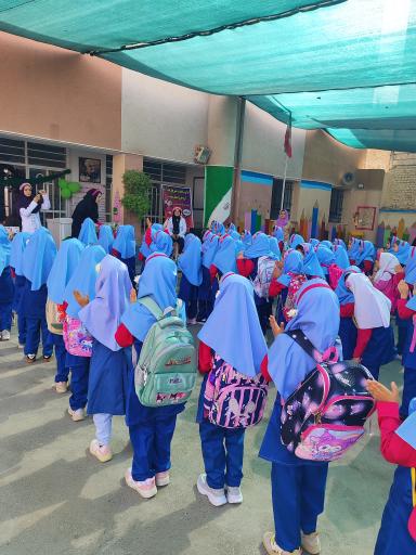 عکس دبستان دخترانه شهدای سیس آباد