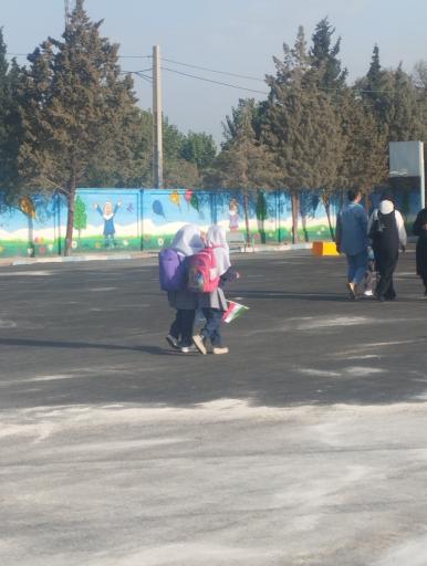 عکس دبستان دخترانه قلم و یاس
