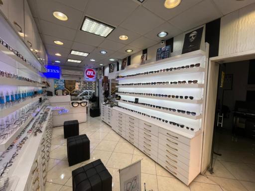 عکس عینک سازی روشنا