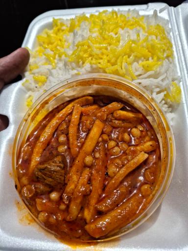 عکس تهیه غذای شهبازی