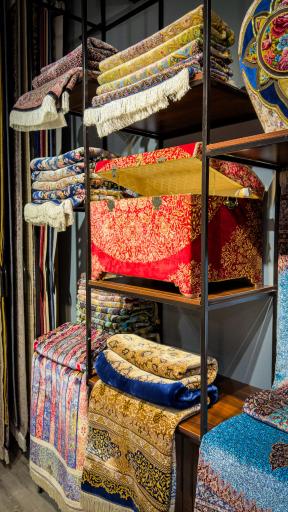 ایوان شمس فرش مهدی زاده (ایوان فرش)