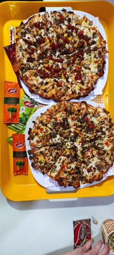 عکس پیتزا ستاره شهر