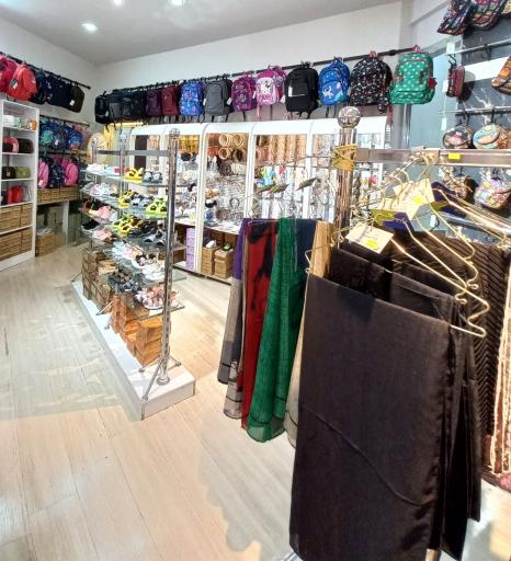 عکس فروشگاه پیرسوک