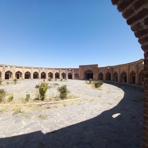 عکس کاروانسرای تاج آباد سفلی