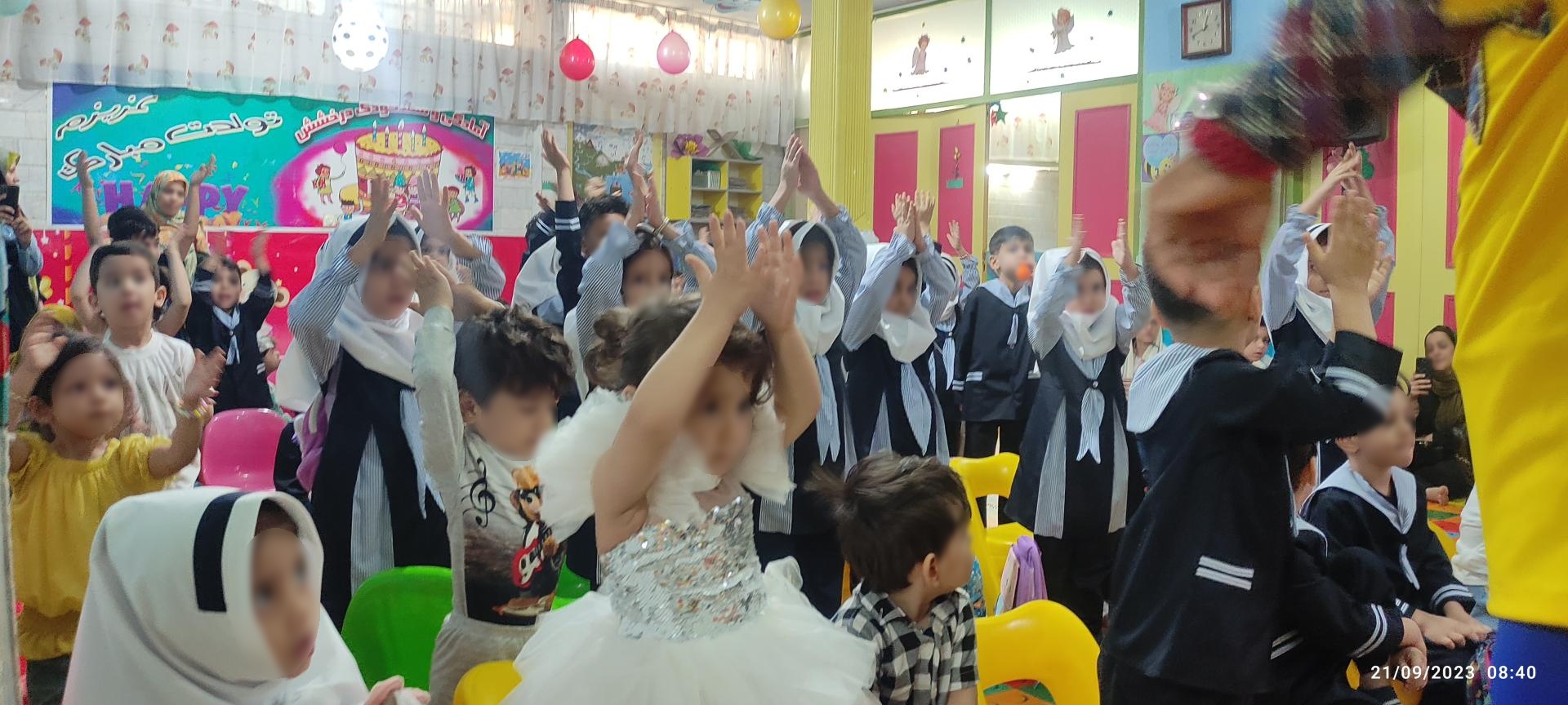 عکس کودکستان درخشش