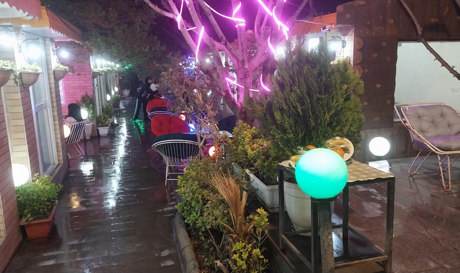 عکس کافه مکث 