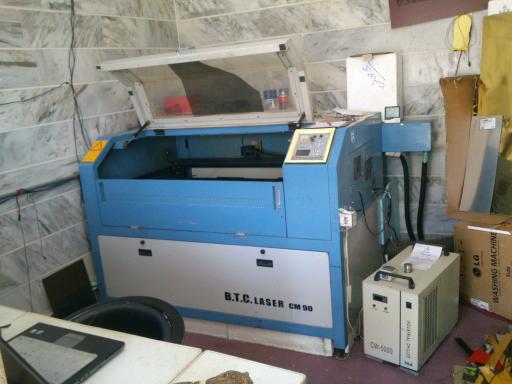 عکس لیزر کوانتوم