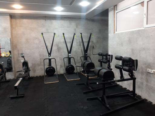 عکس آکادمی ورزشی صخره سرخ