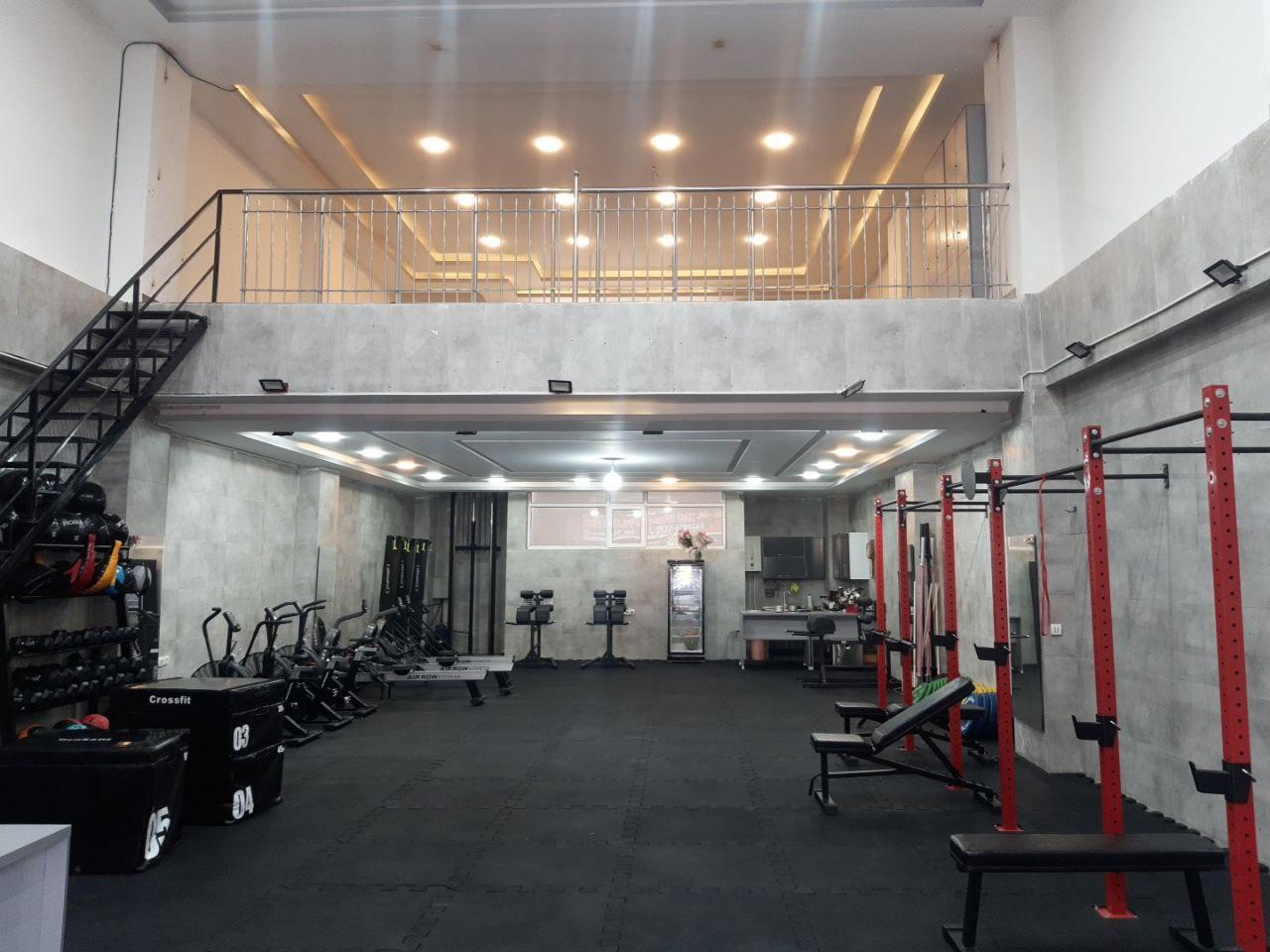 عکس آکادمی ورزشی صخره سرخ